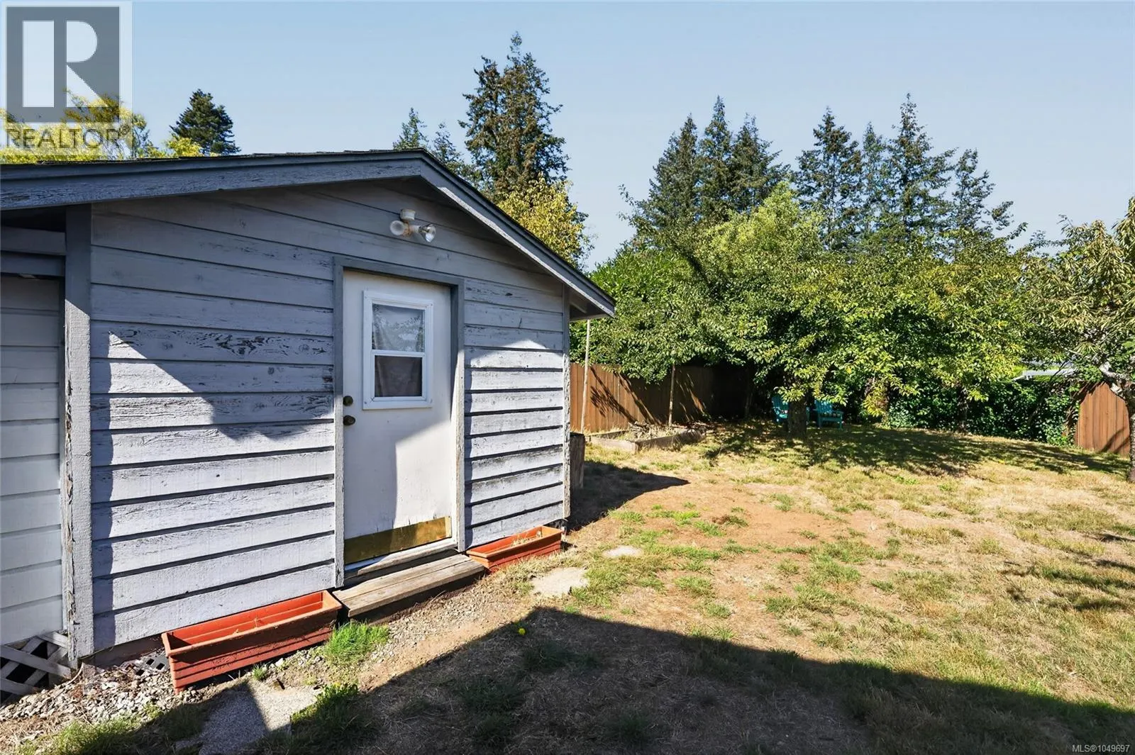 3560 Falcon Dr