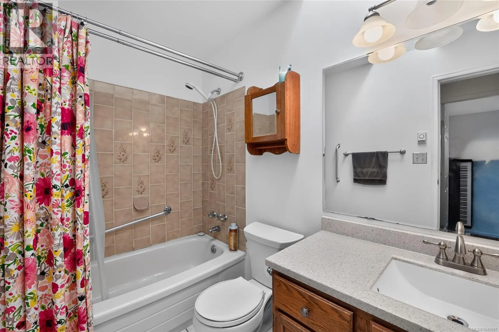 3560 Falcon Dr