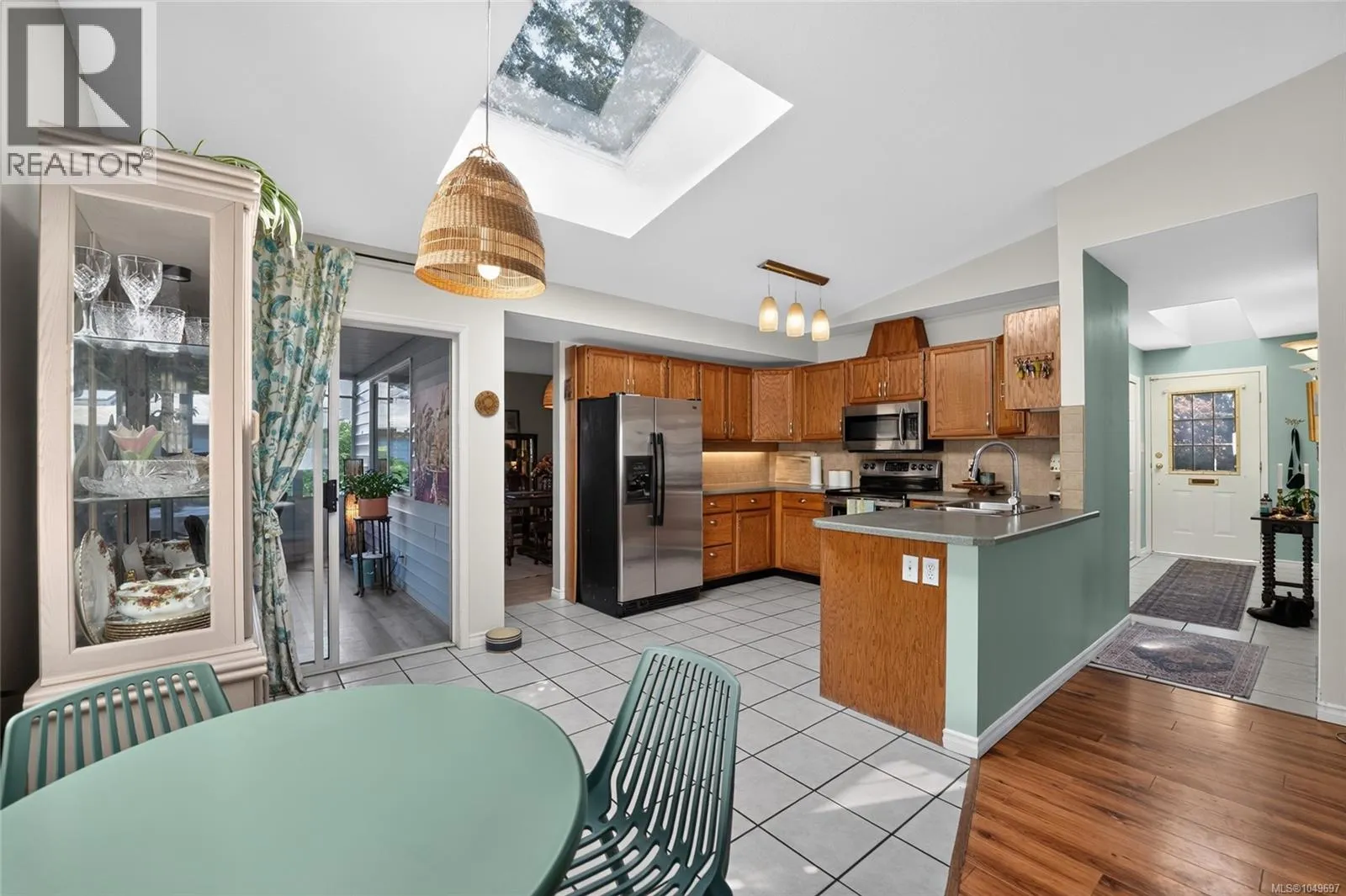 3560 Falcon Dr