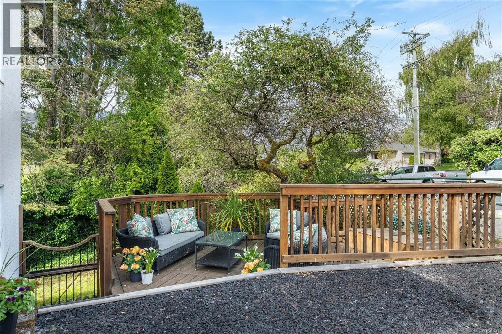 840 Tillicum Rd