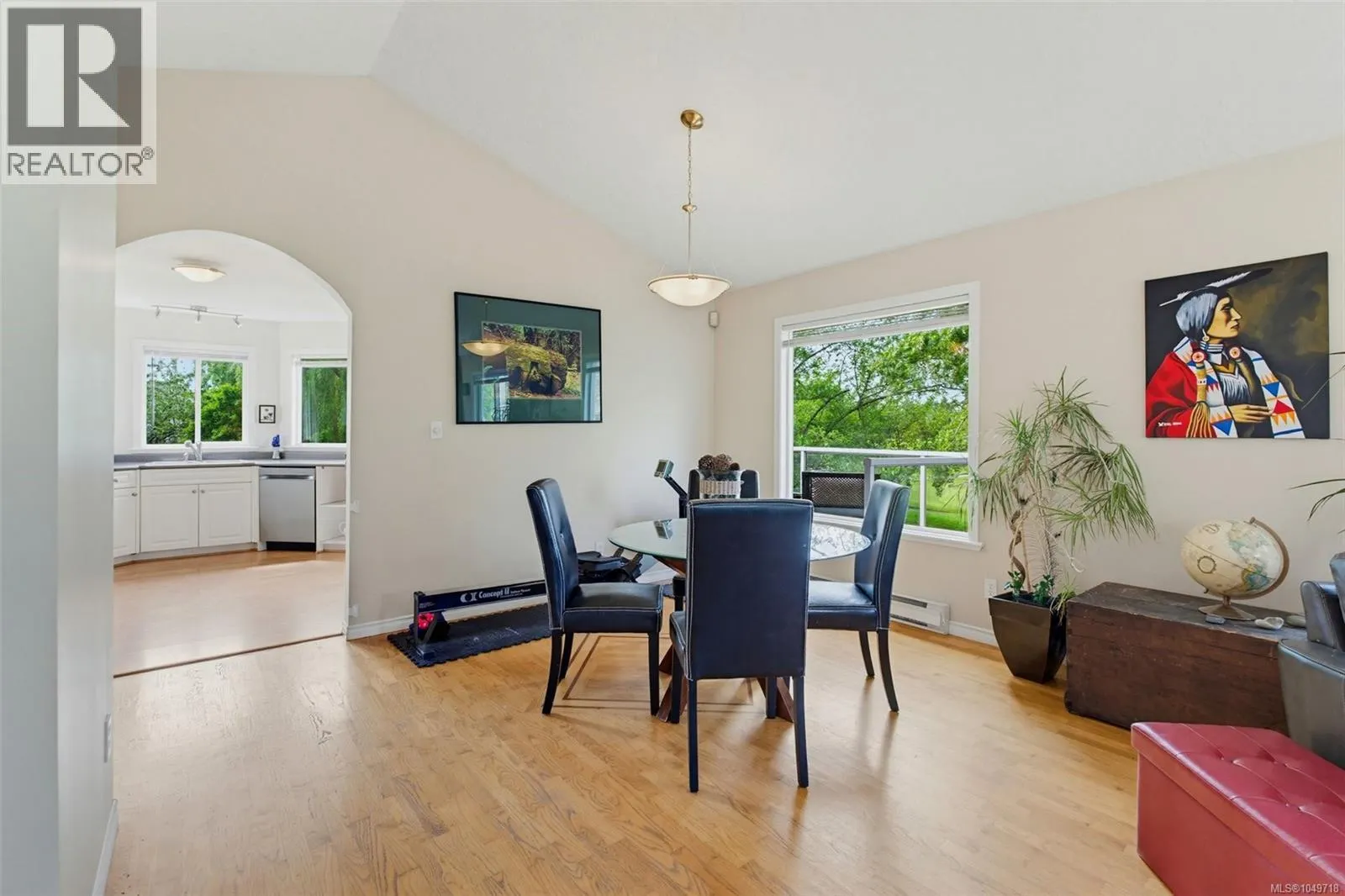 840 Tillicum Rd