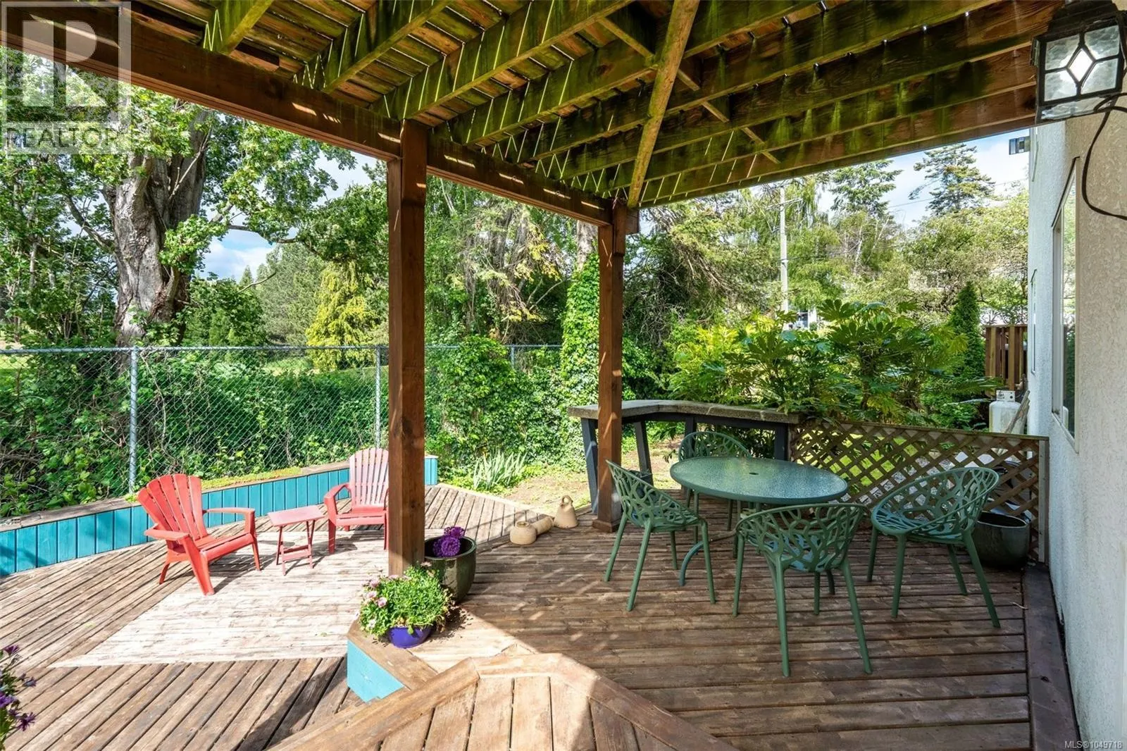 840 Tillicum Rd