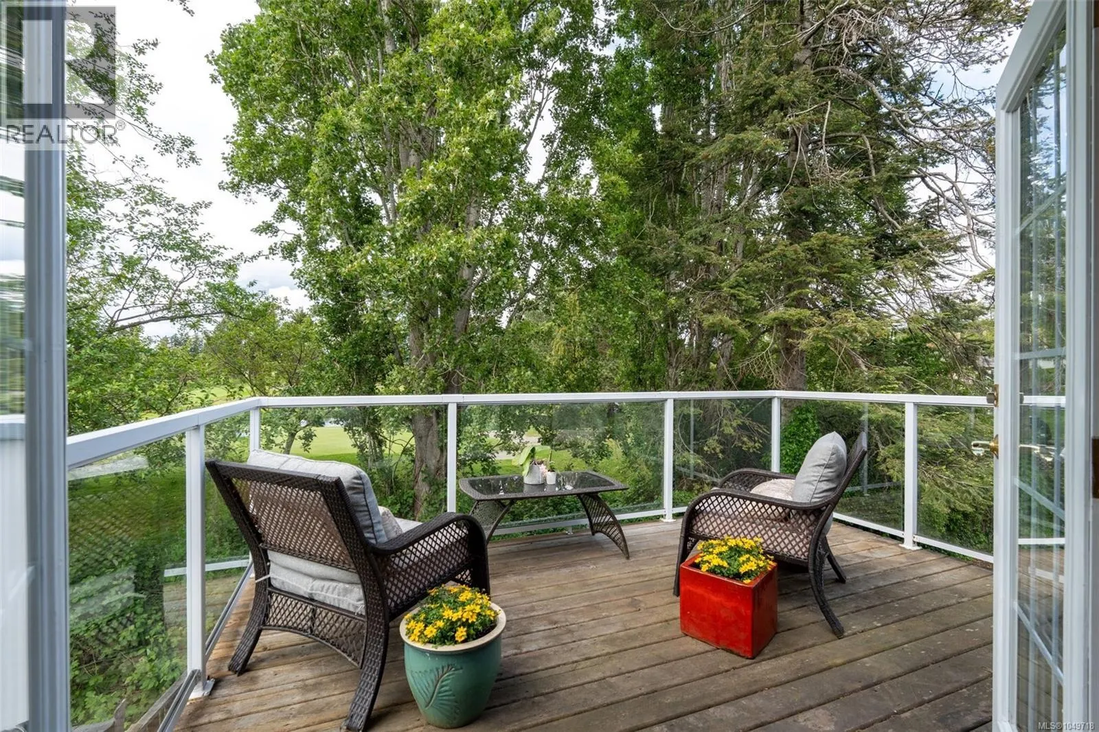 840 Tillicum Rd
