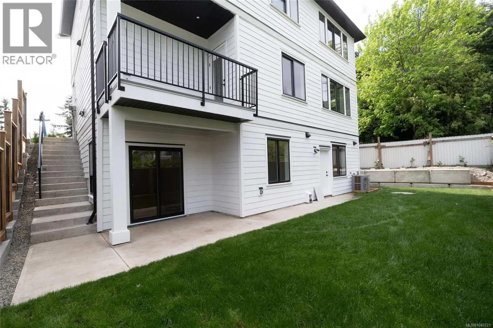 561 Belford Pl