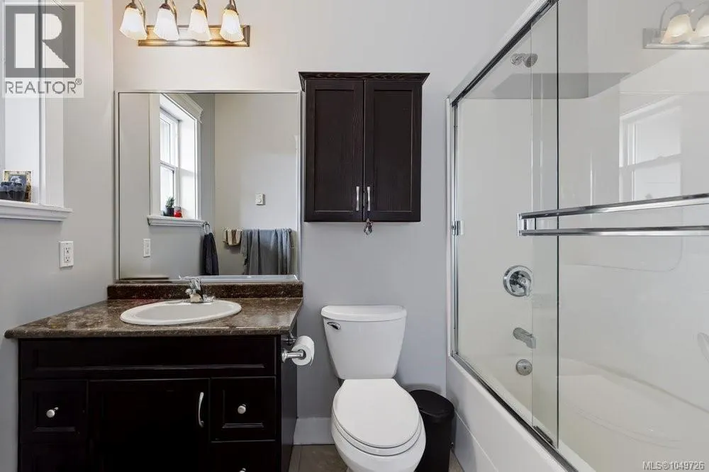 3439 Mary Anne Cres