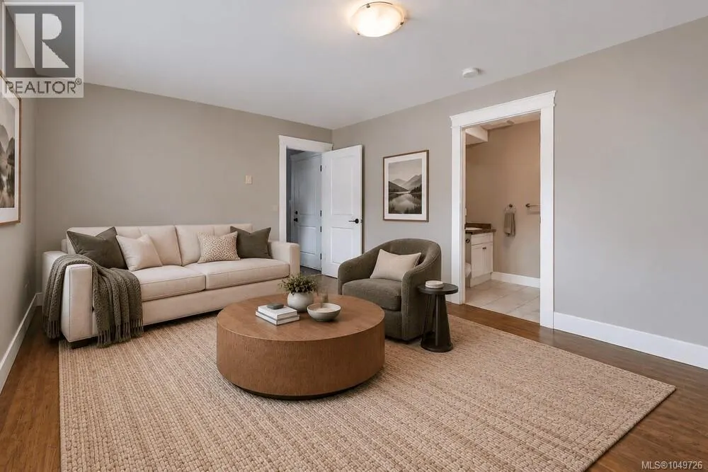 3439 Mary Anne Cres