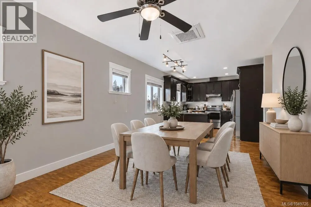 3439 Mary Anne Cres