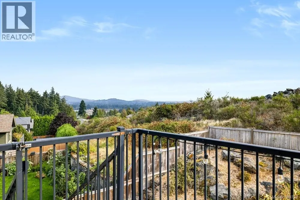 3439 Mary Anne Cres