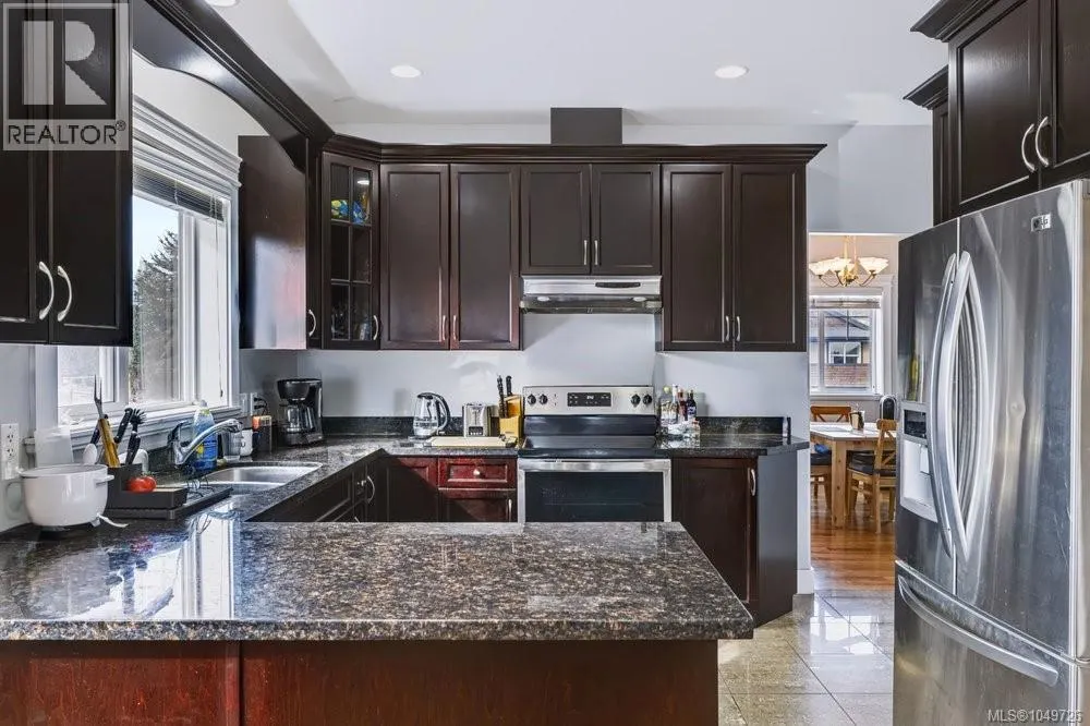 3439 Mary Anne Cres