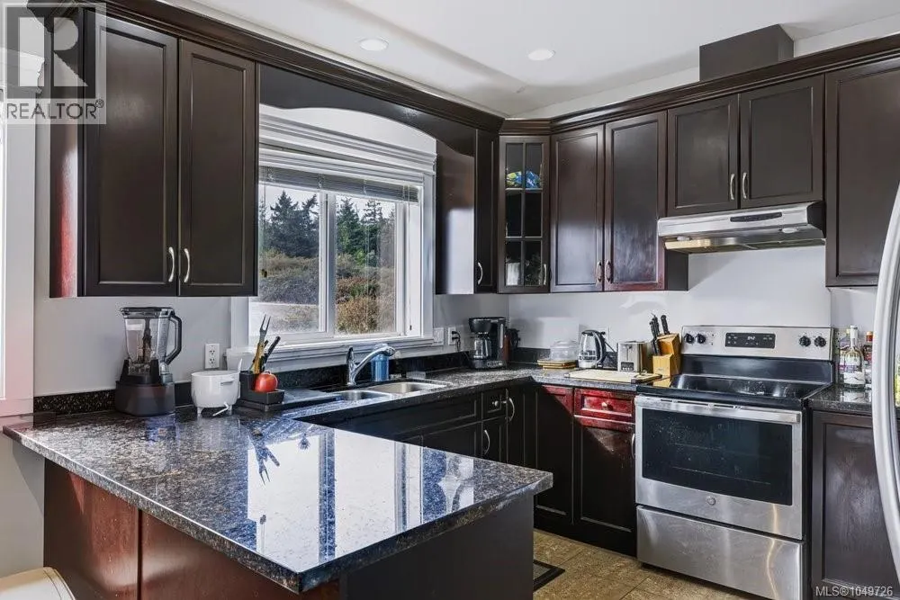 3439 Mary Anne Cres