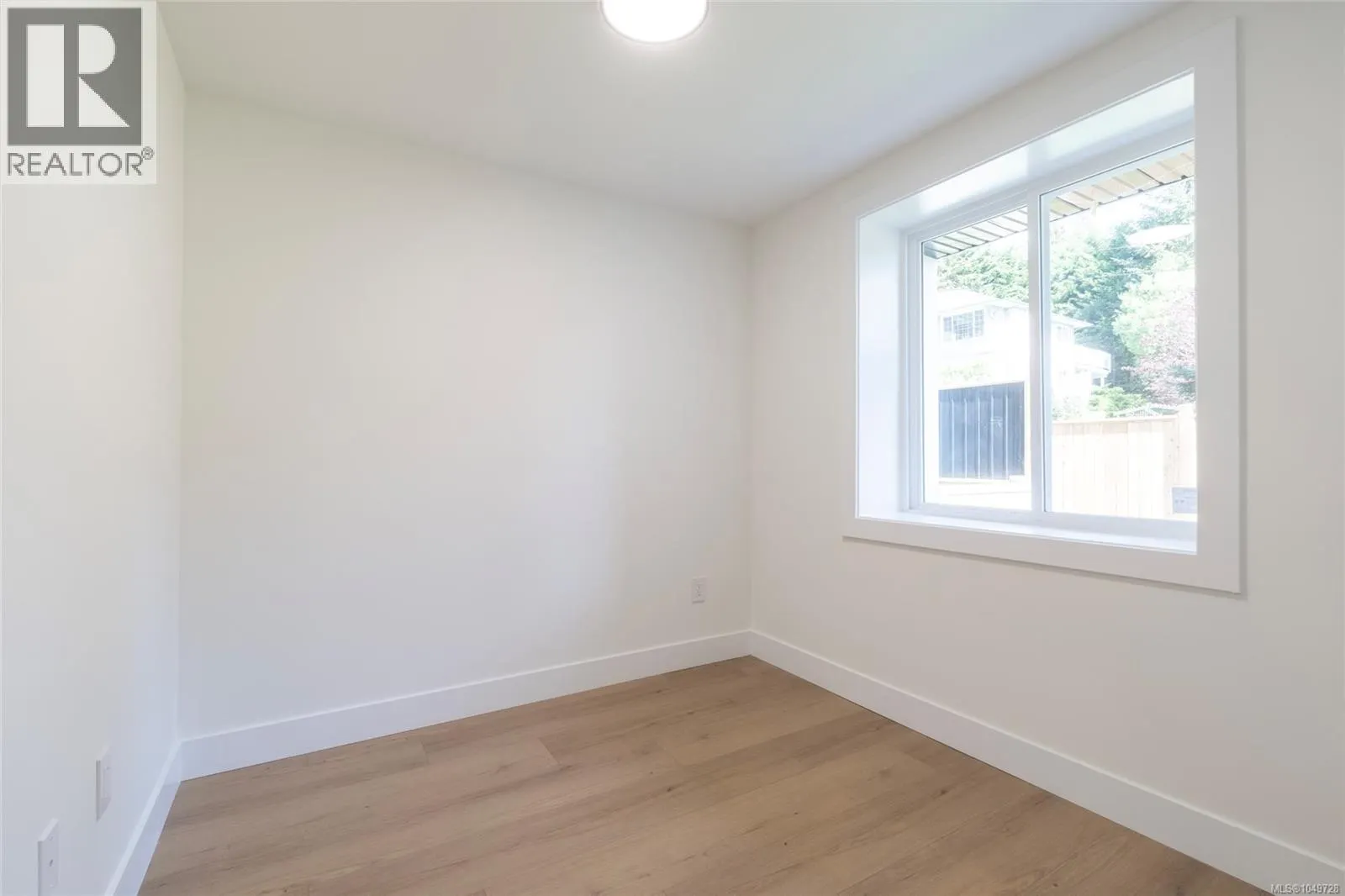 565 Belford Pl