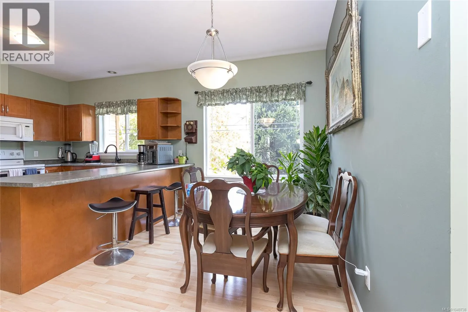 7921 Polo Park Cres
