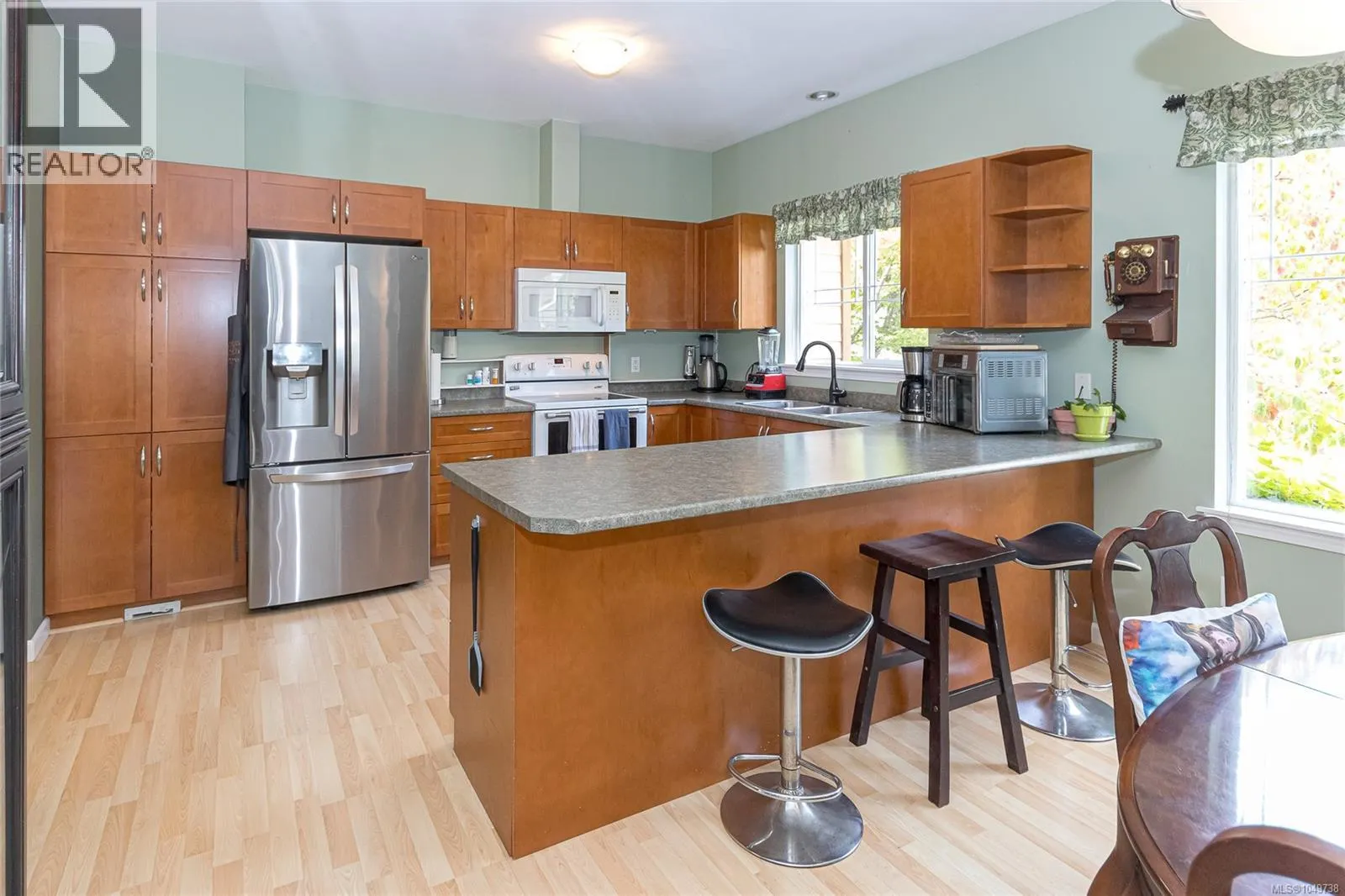 7921 Polo Park Cres