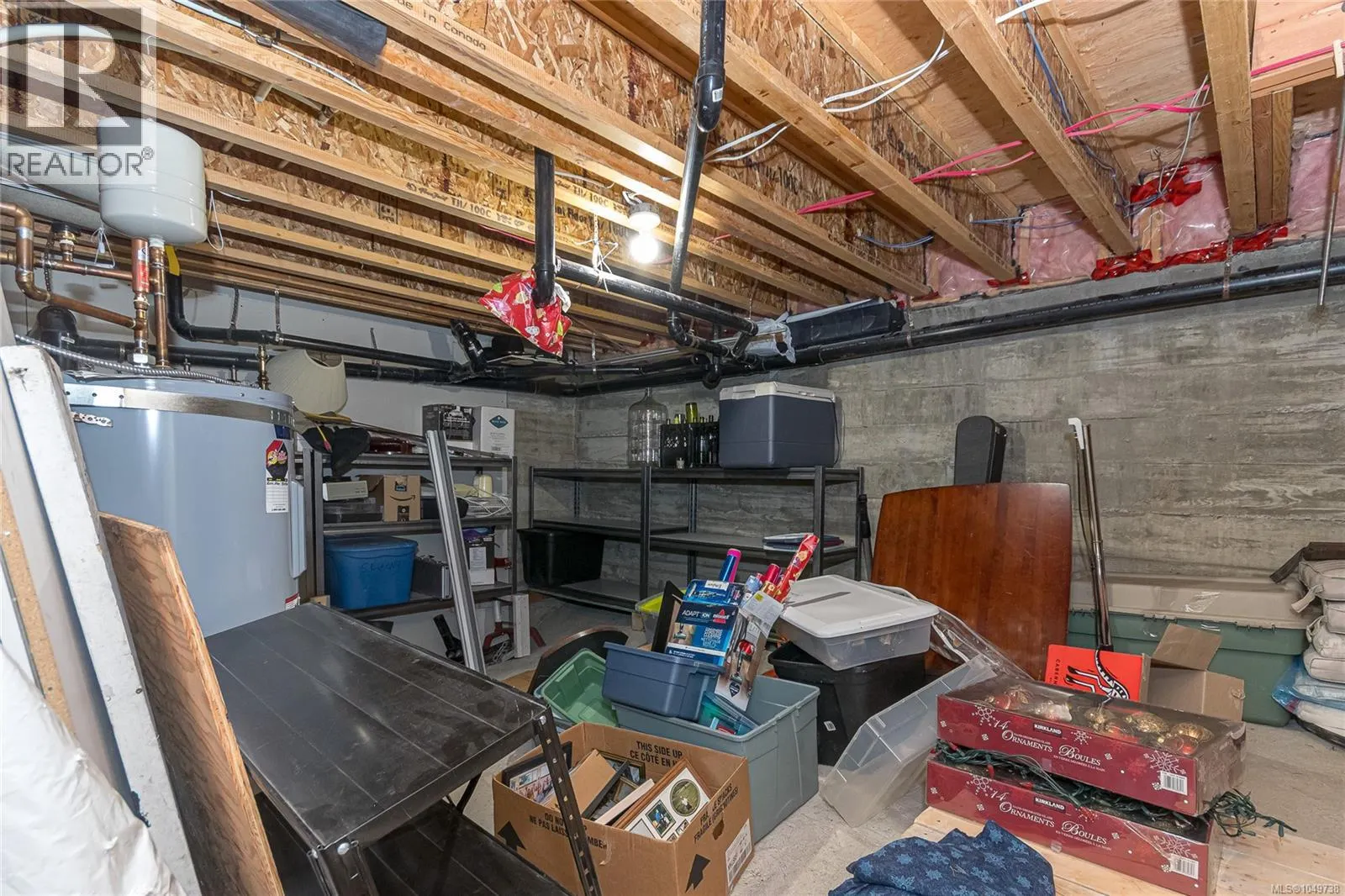 7921 Polo Park Cres