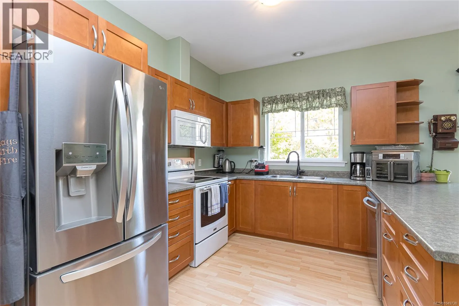 7921 Polo Park Cres