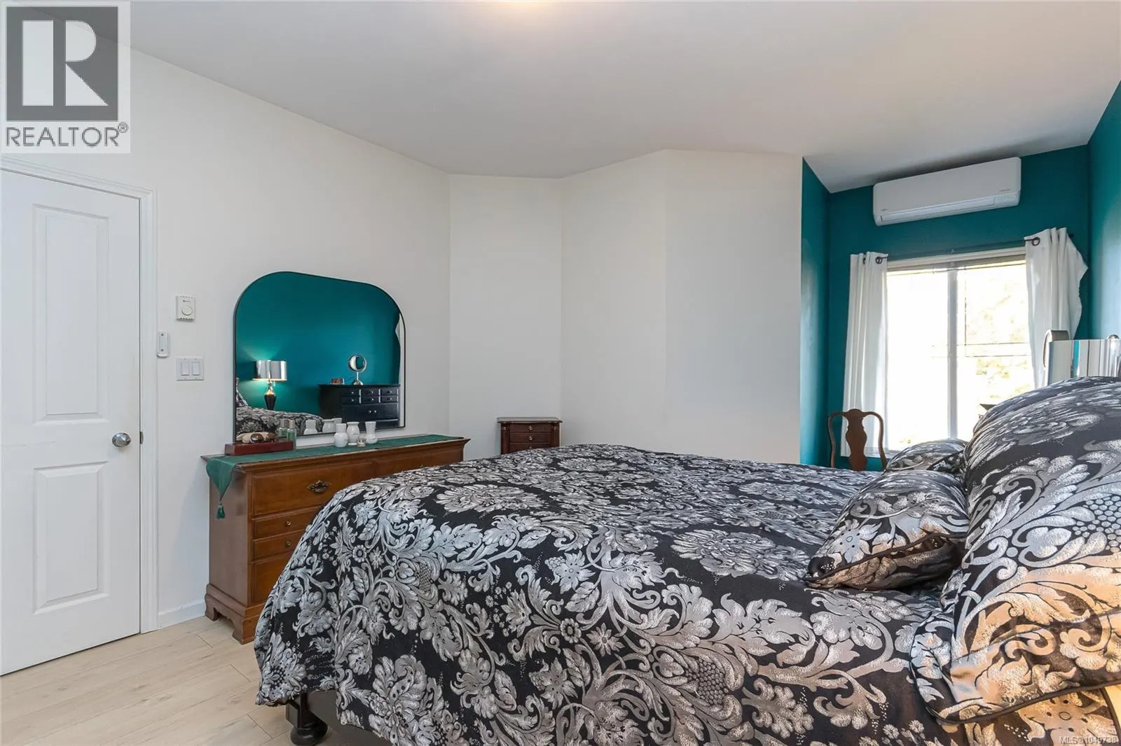 7921 Polo Park Cres
