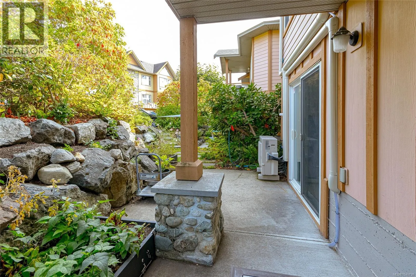 7921 Polo Park Cres