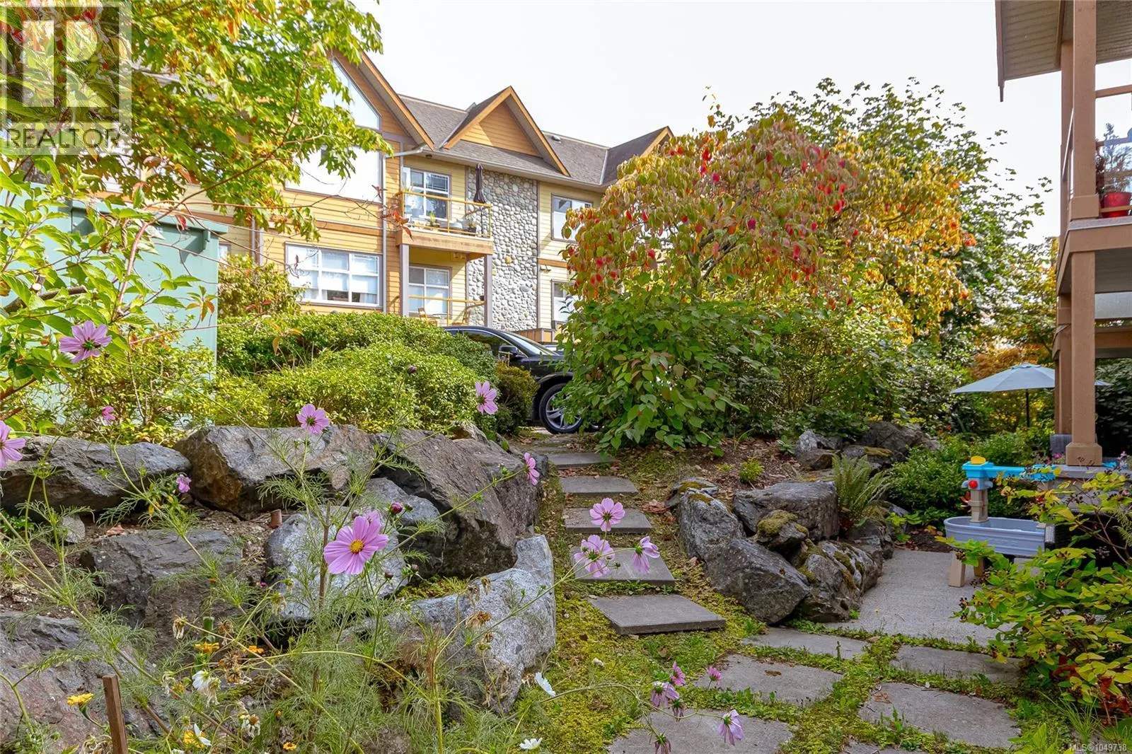 7921 Polo Park Cres