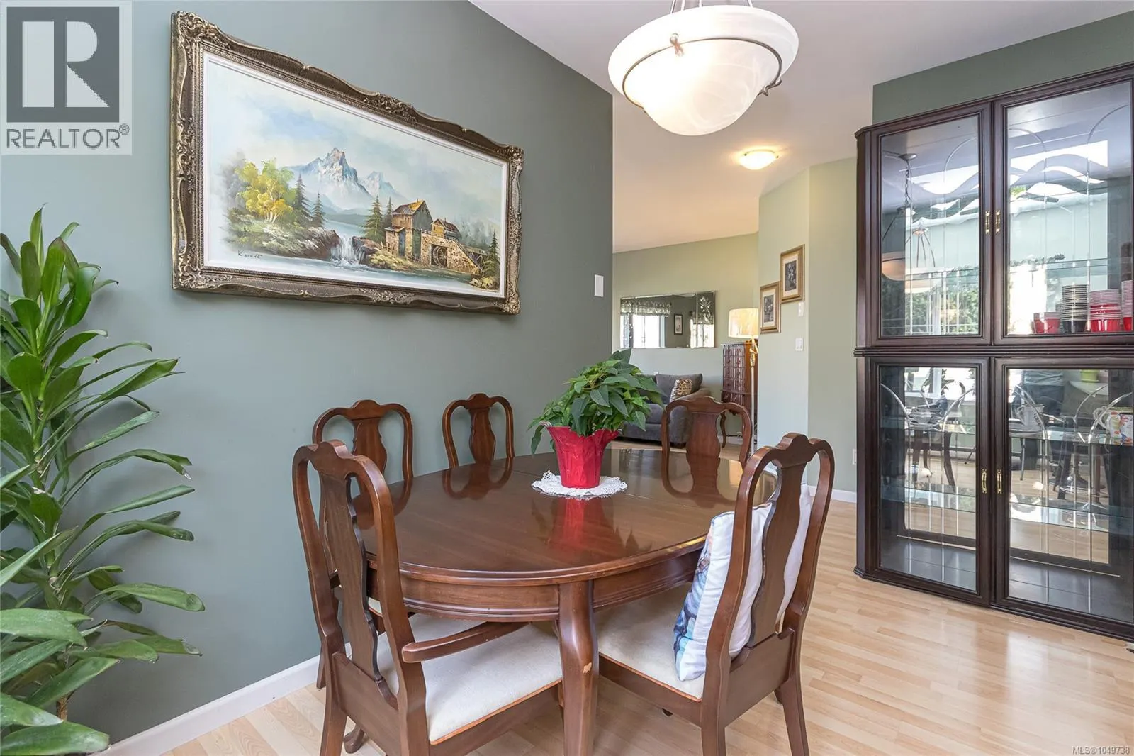 7921 Polo Park Cres