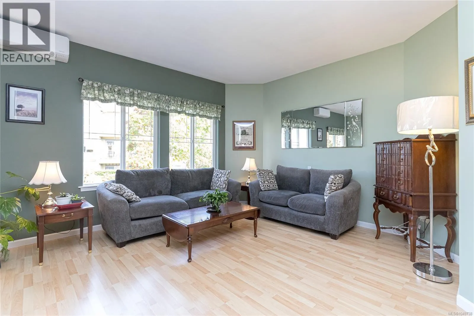 7921 Polo Park Cres