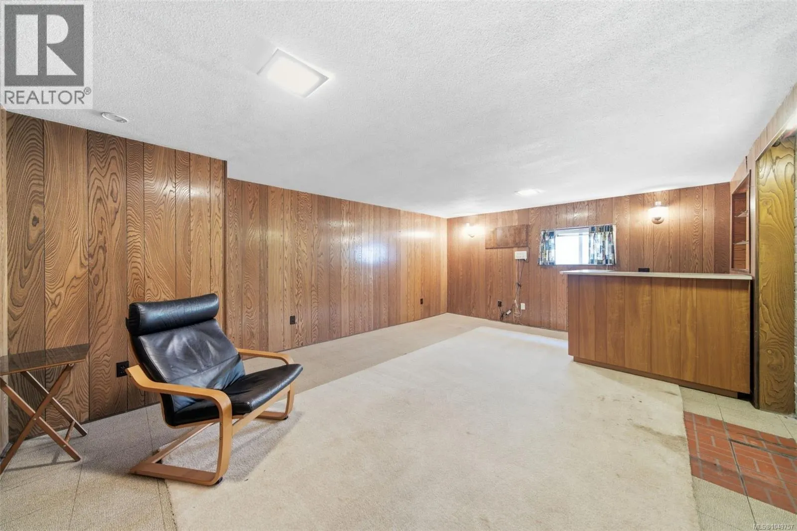 2430 Camelot Rd