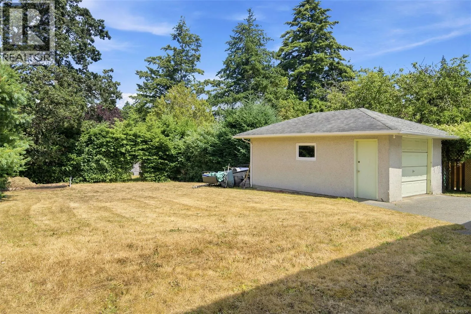 2430 Camelot Rd