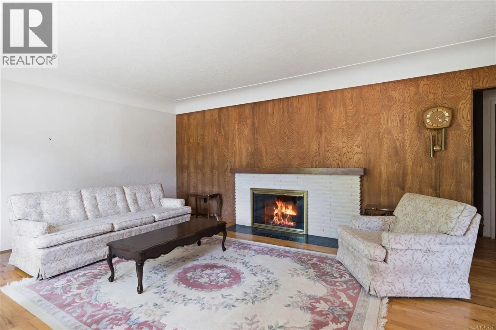 2430 Camelot Rd