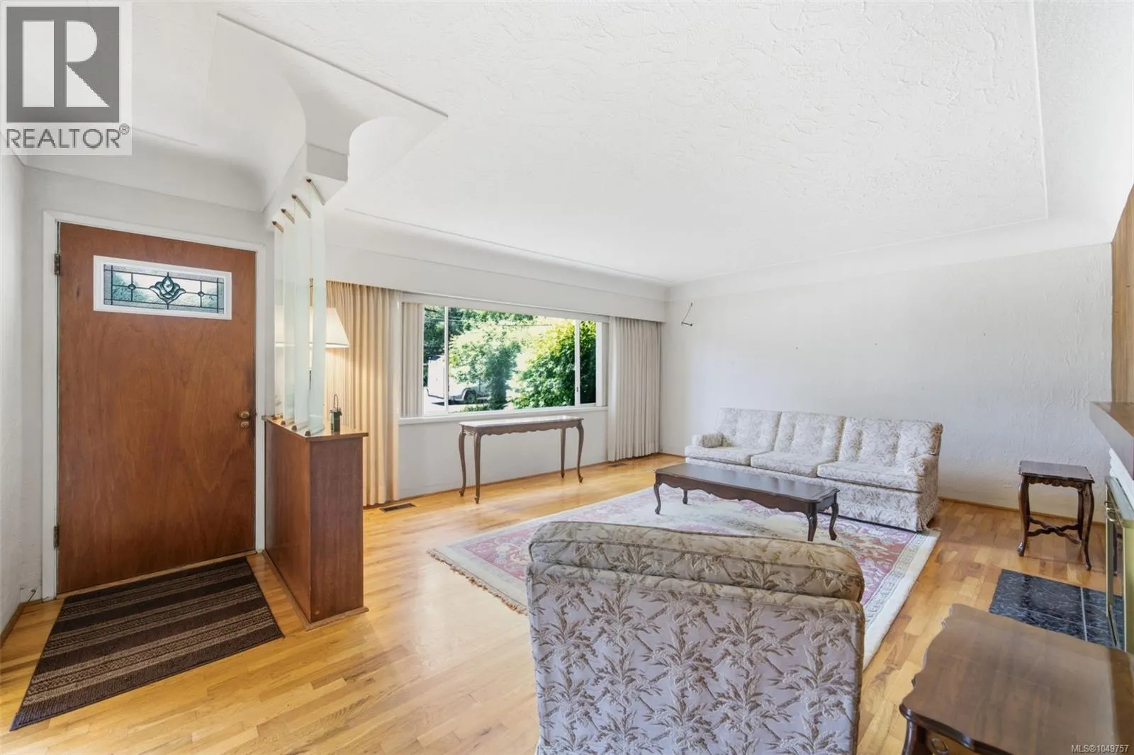 2430 Camelot Rd