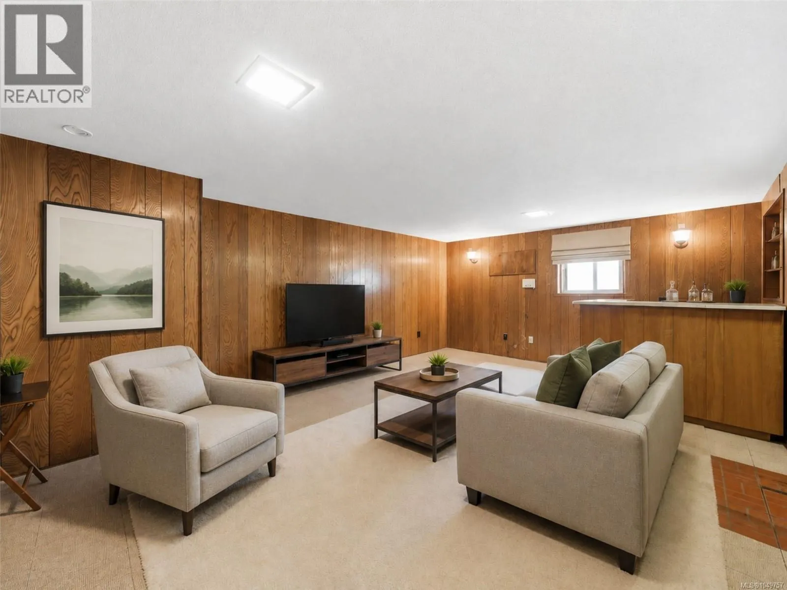 2430 Camelot Rd