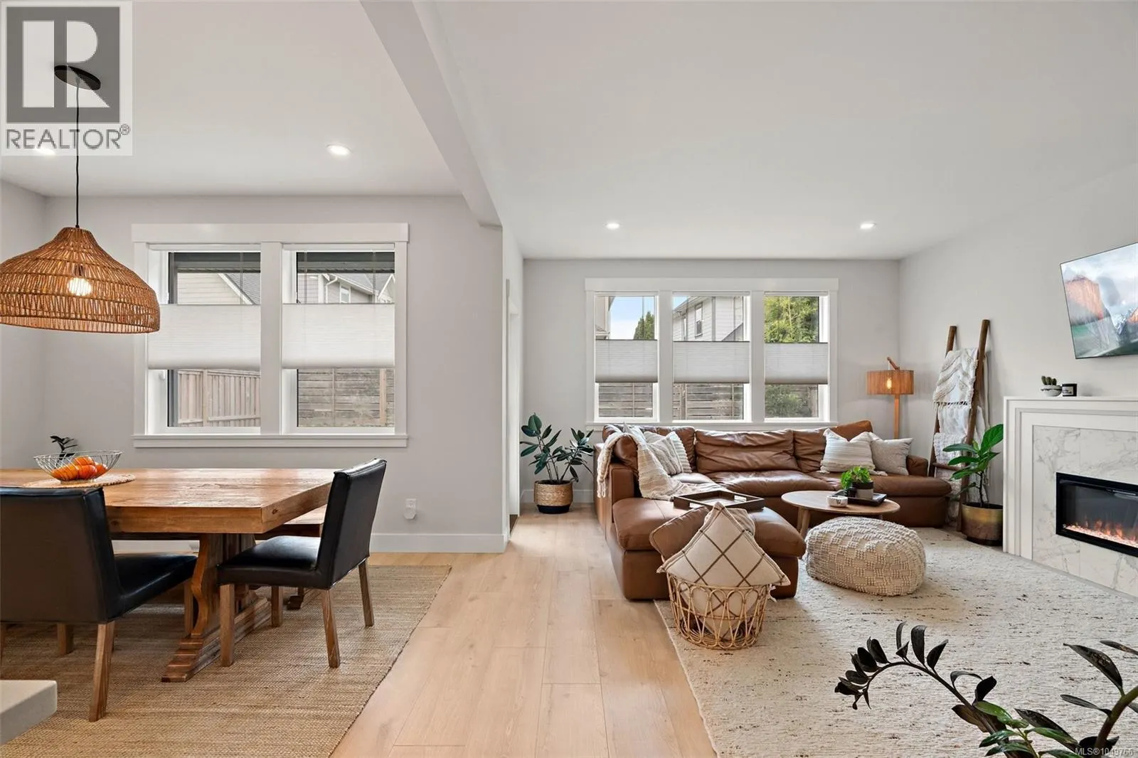 2274 Evelyn Lane