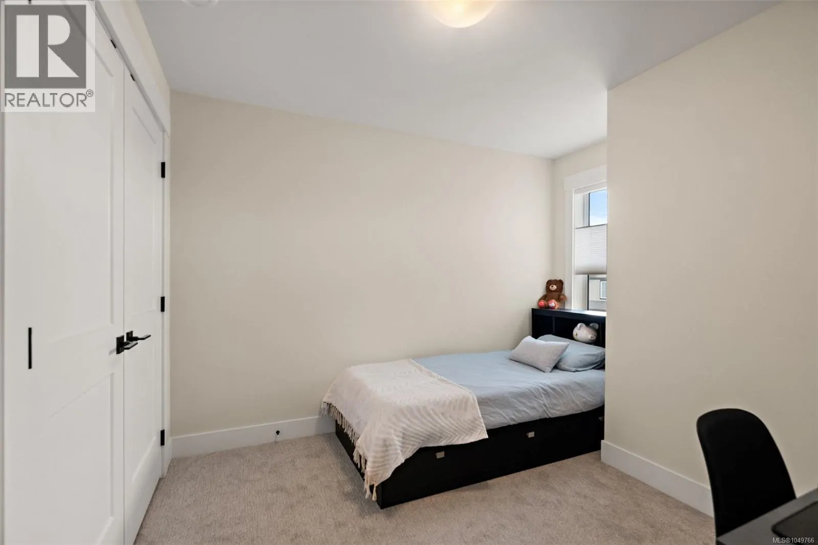 2274 Evelyn Lane