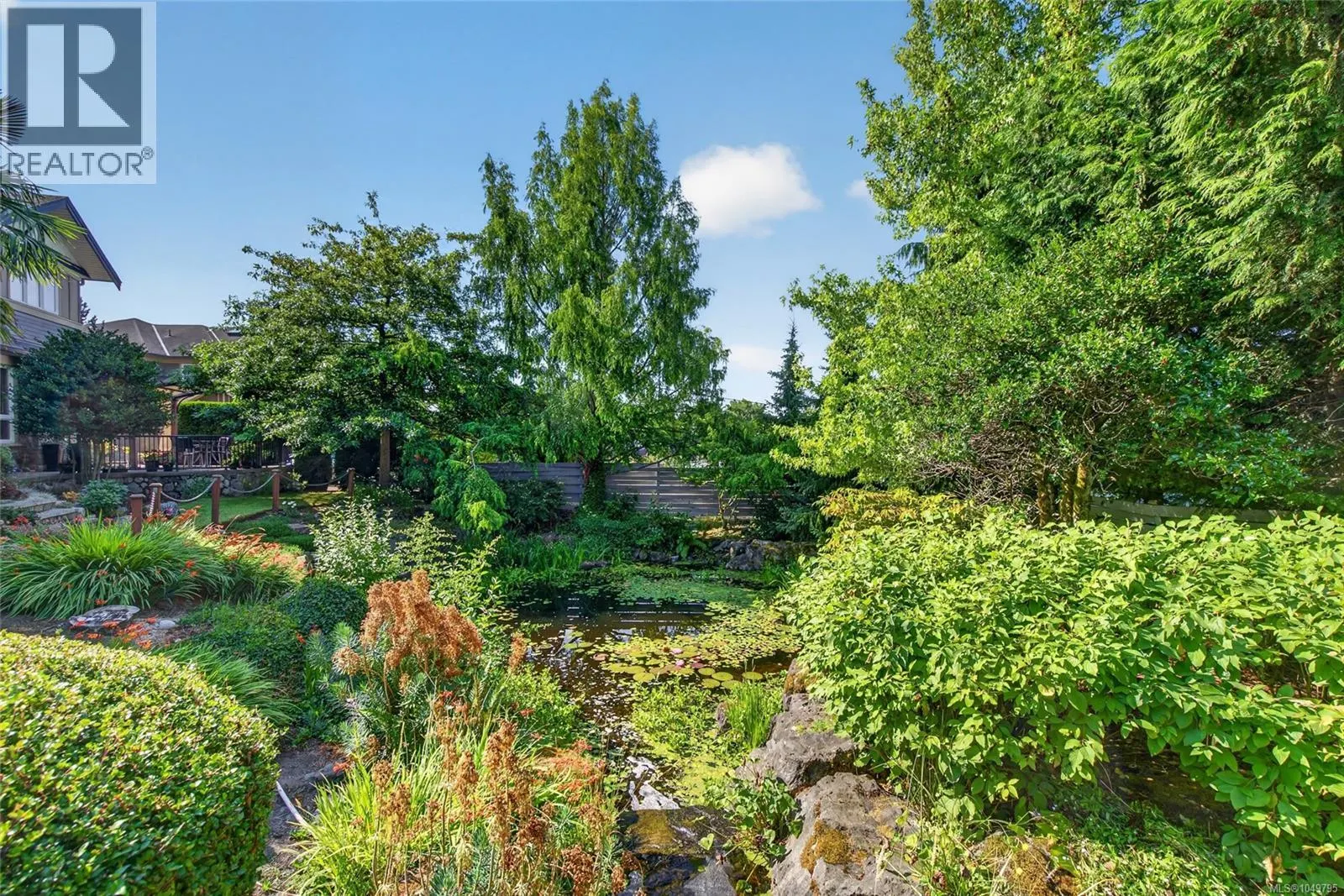 2B 7250 West Saanich Rd
