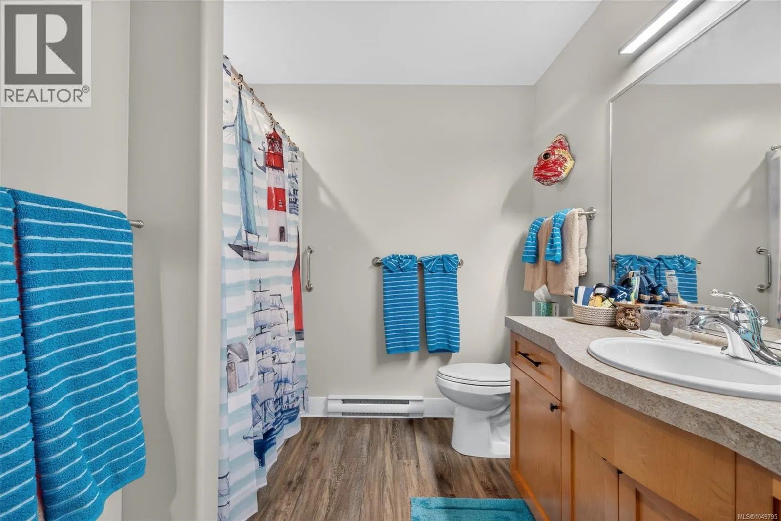 2B 7250 West Saanich Rd
