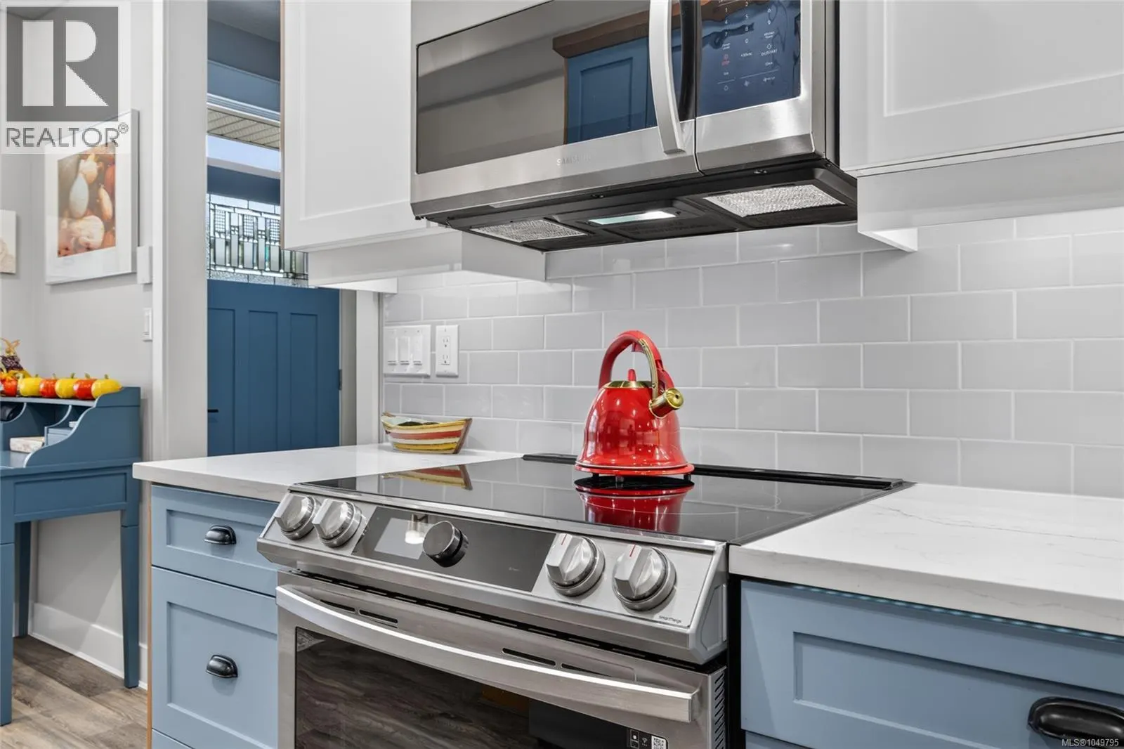 2B 7250 West Saanich Rd