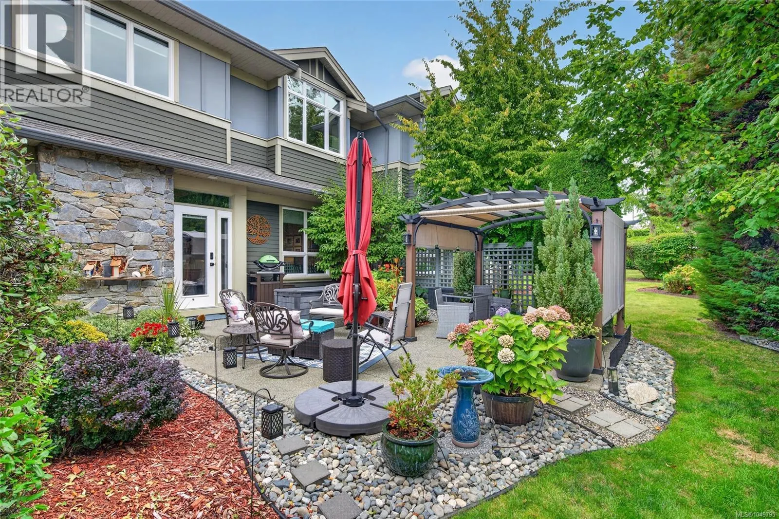 2B 7250 West Saanich Rd
