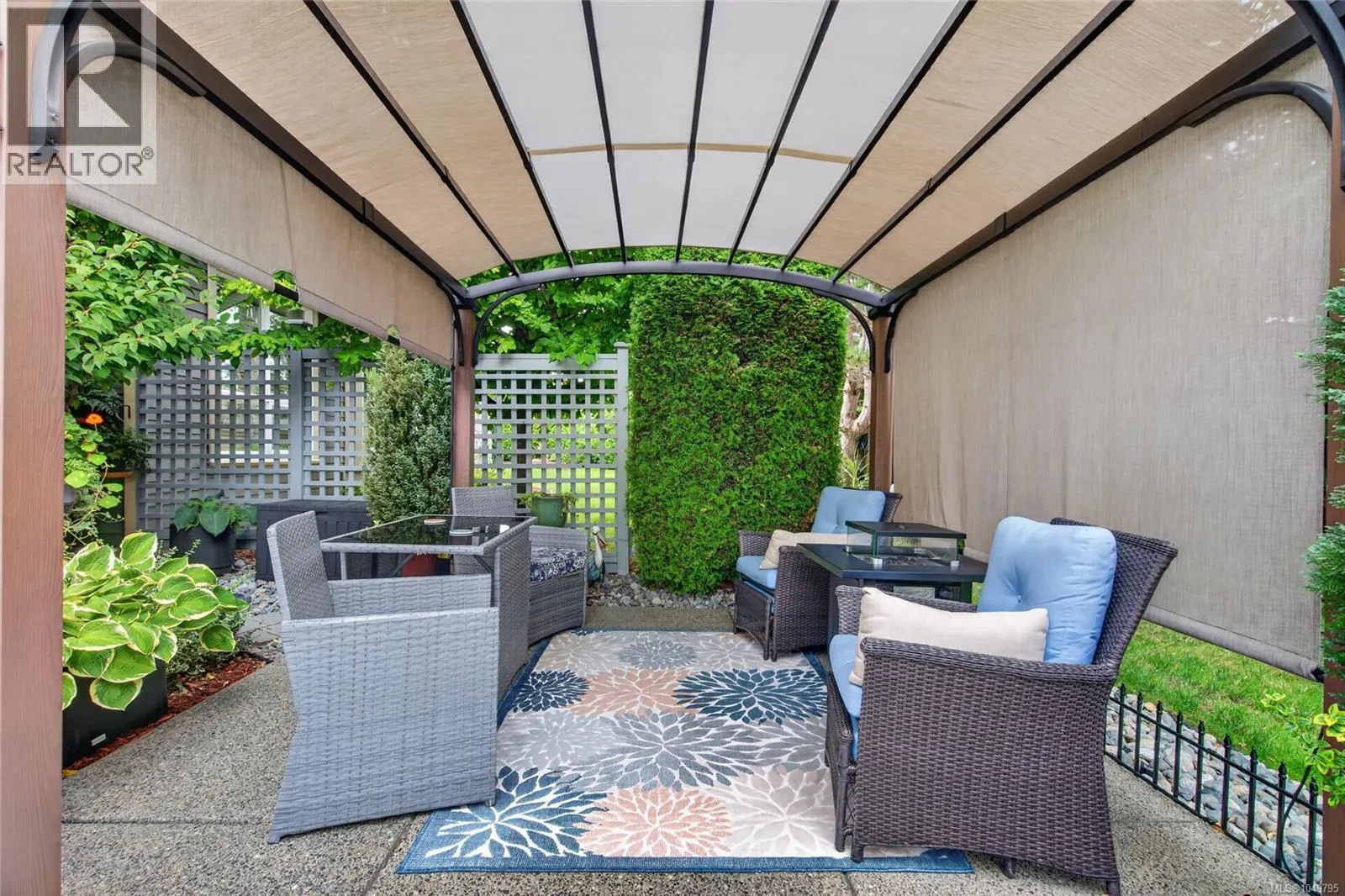 2B 7250 West Saanich Rd