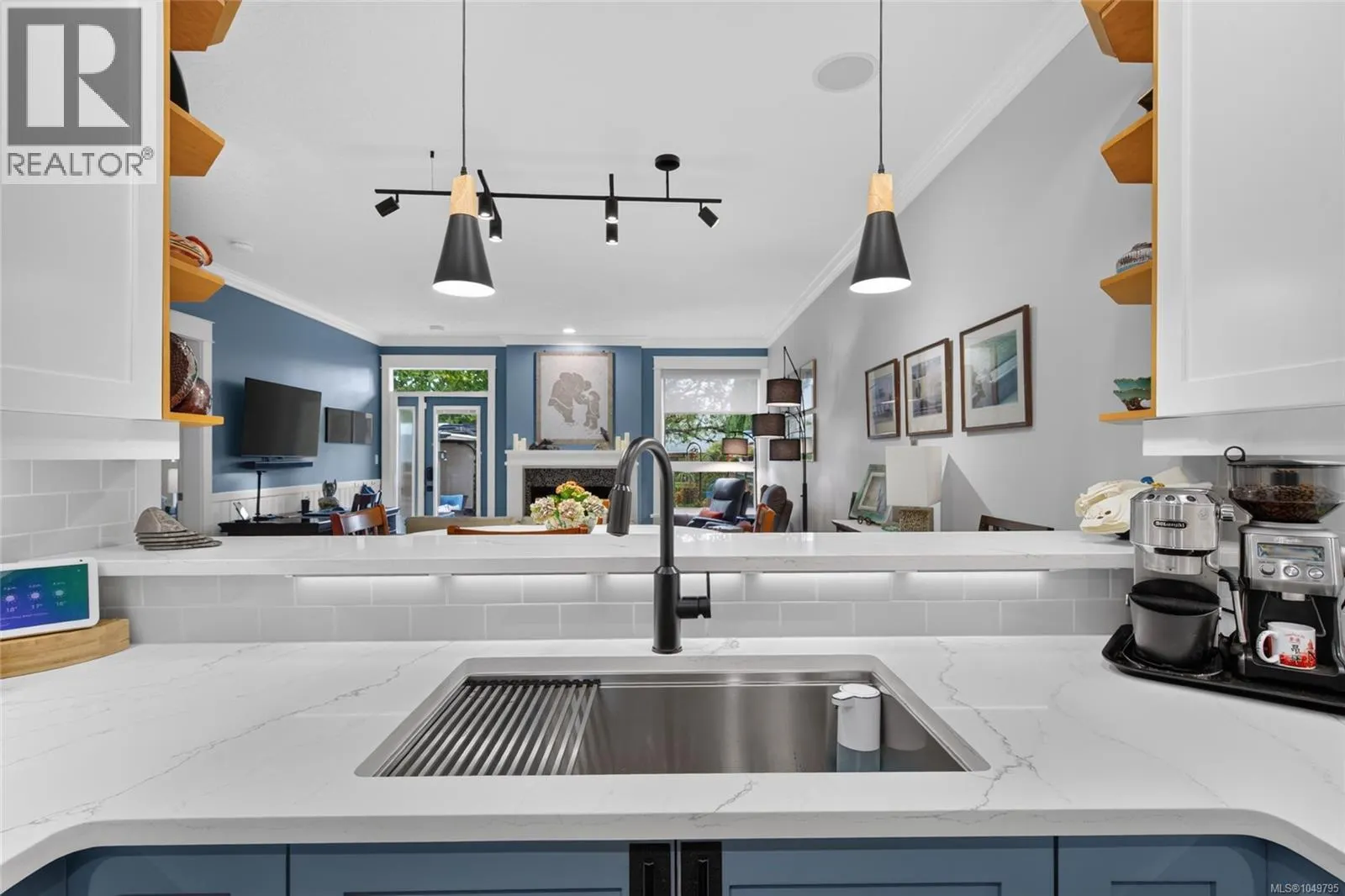 2B 7250 West Saanich Rd