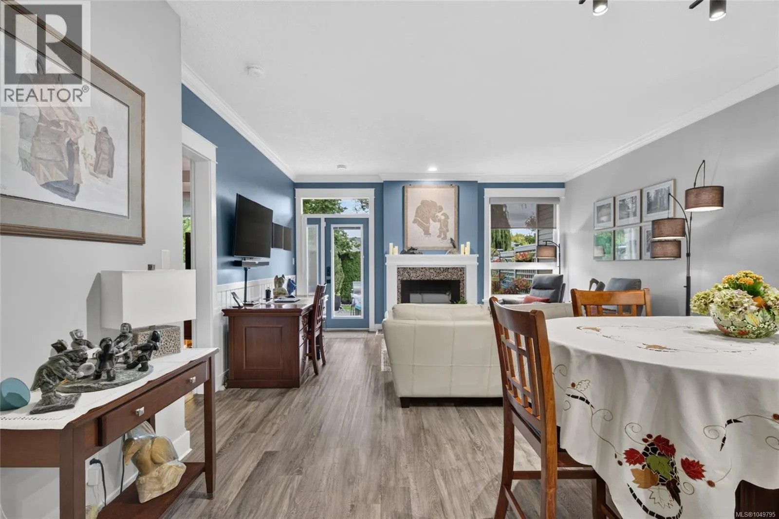 2B 7250 West Saanich Rd