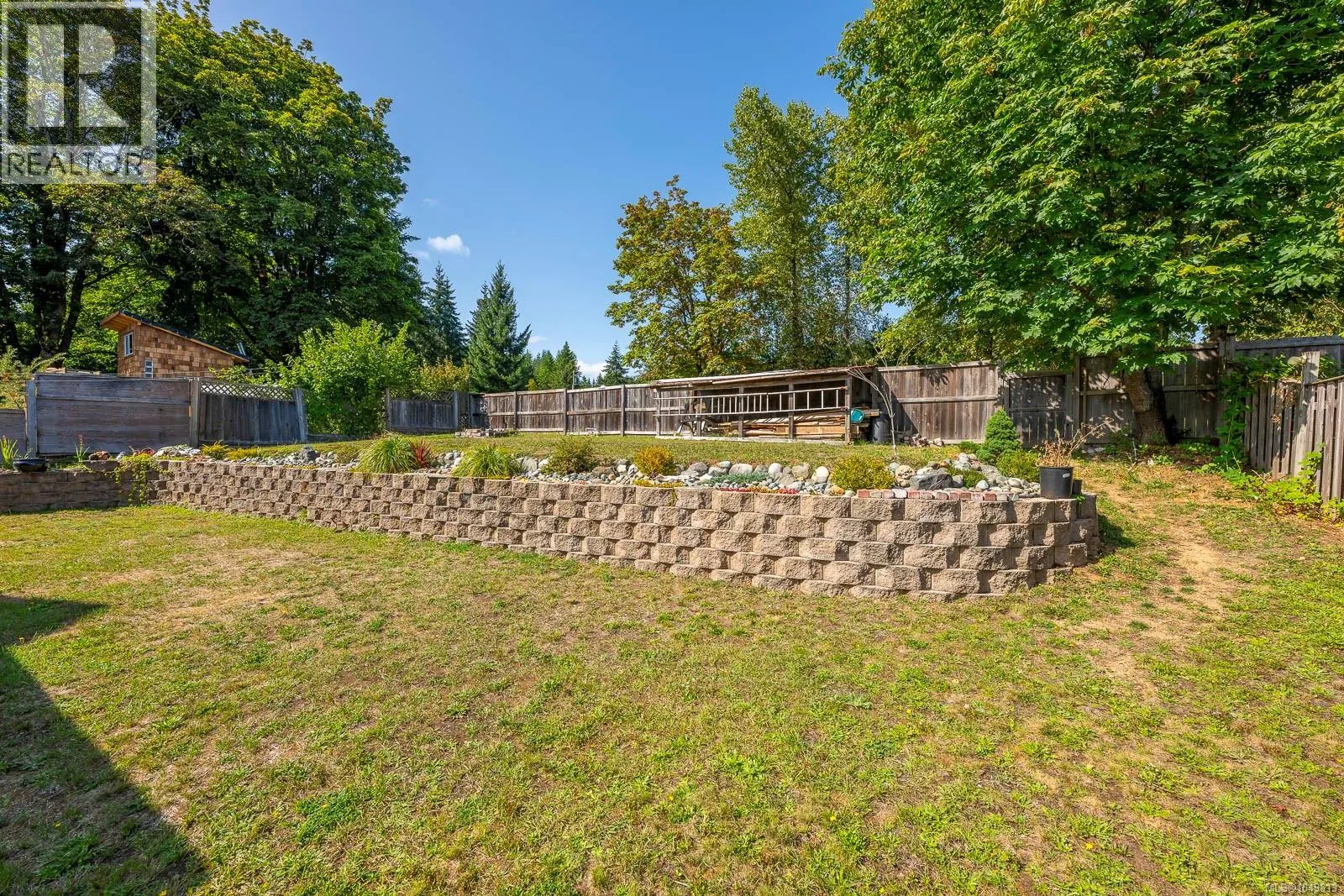 2612 Dunsmuir Ave