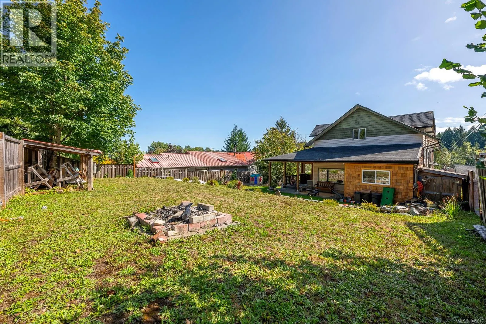 2612 Dunsmuir Ave