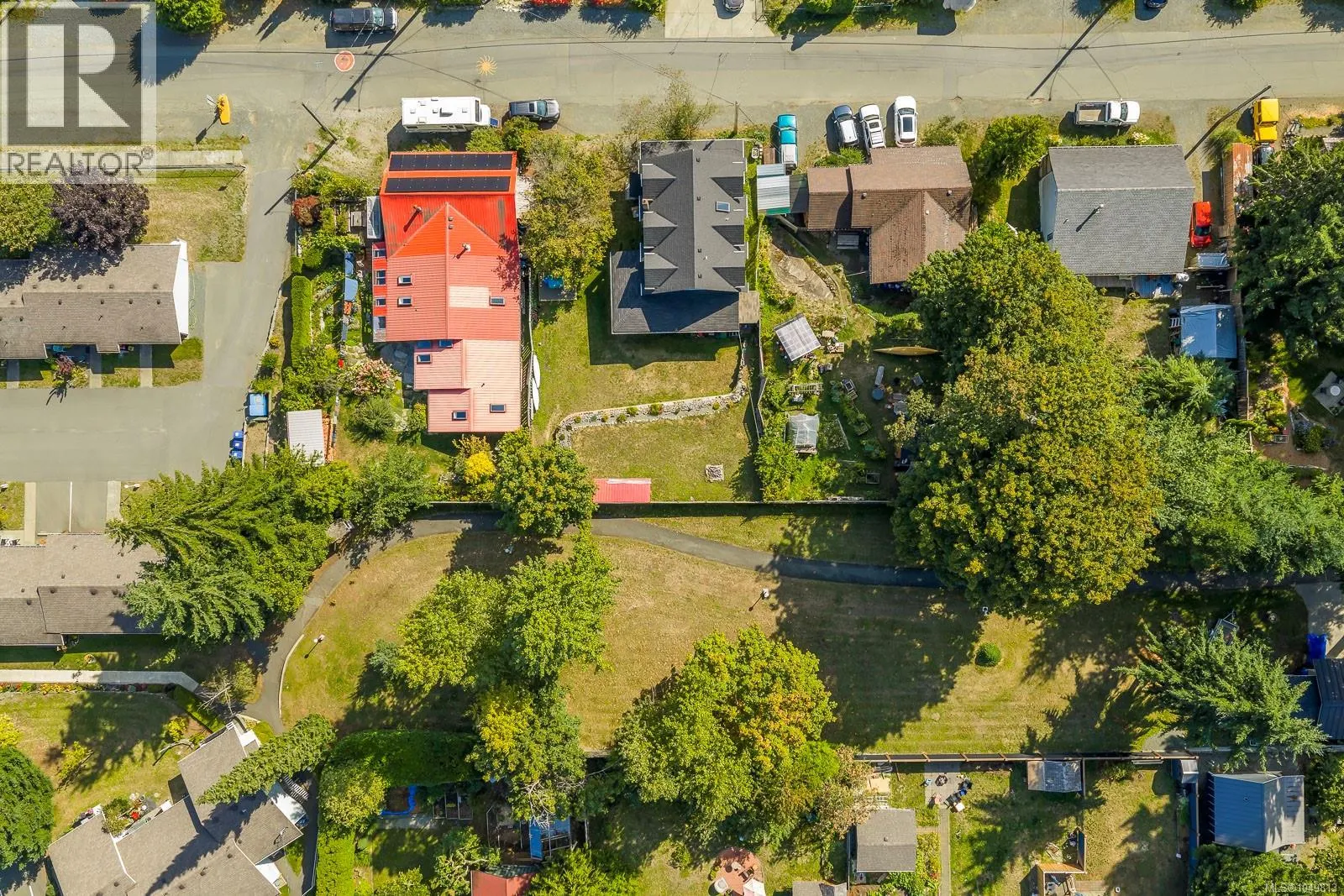 2612 Dunsmuir Ave