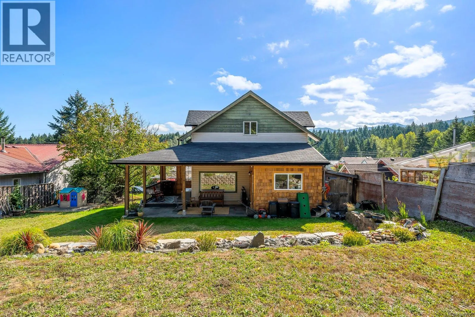 2612 Dunsmuir Ave