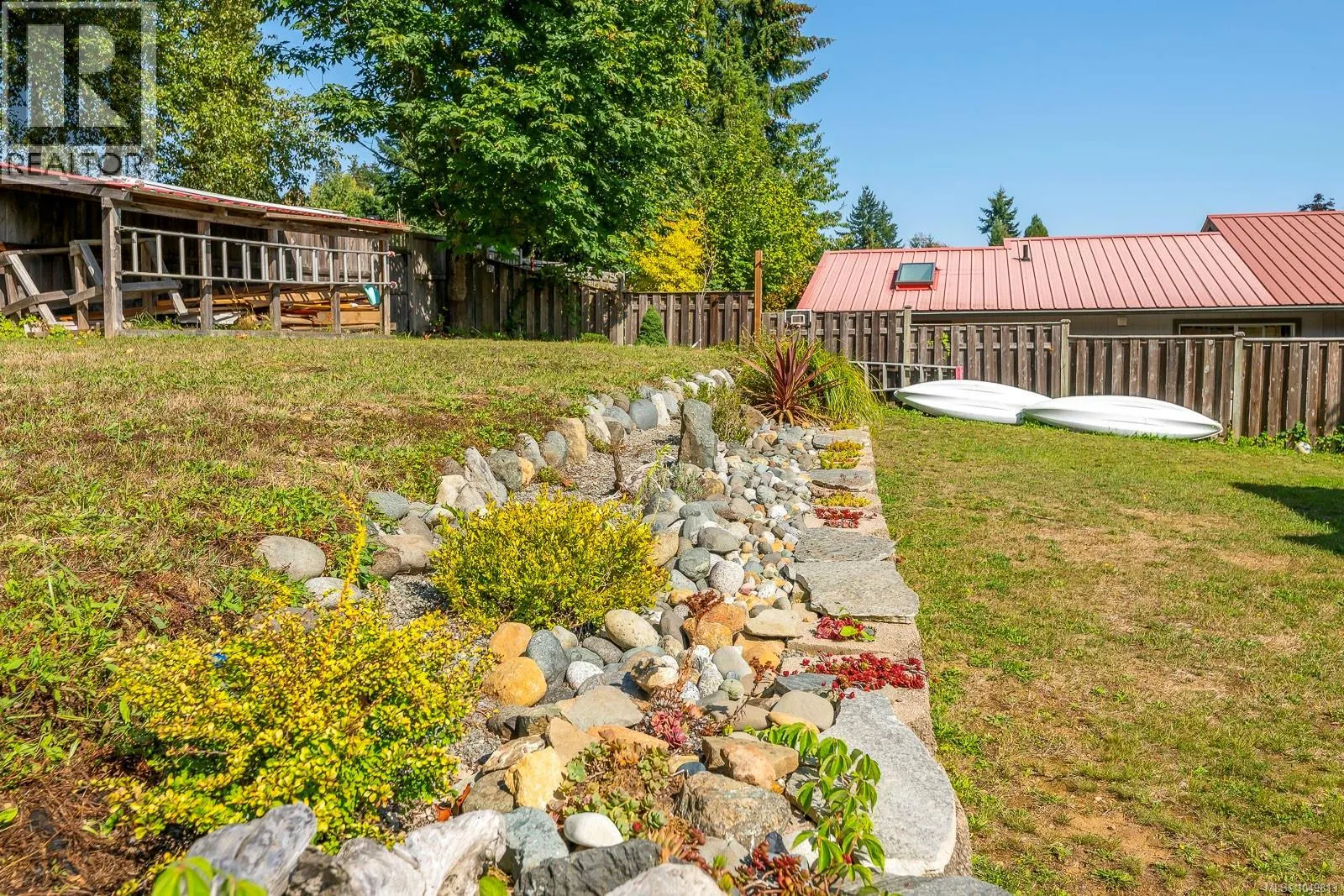 2612 Dunsmuir Ave