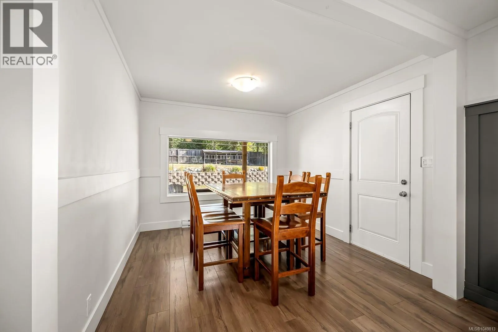 2612 Dunsmuir Ave