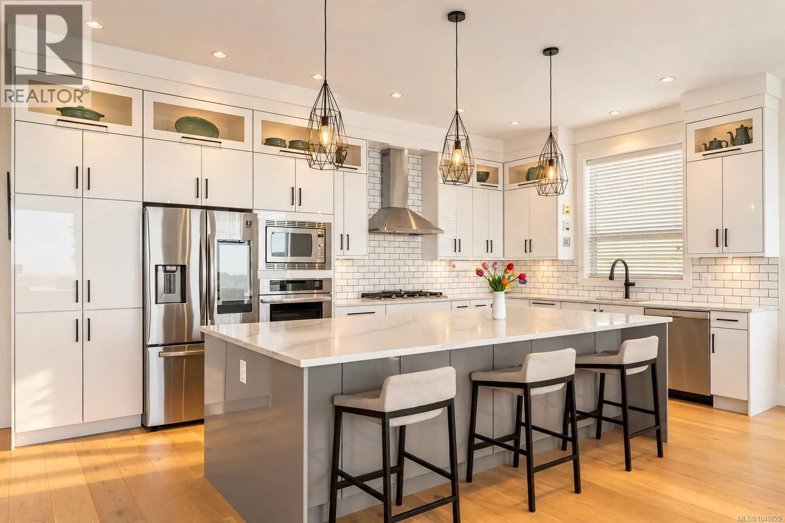 2423 Azurite Cres