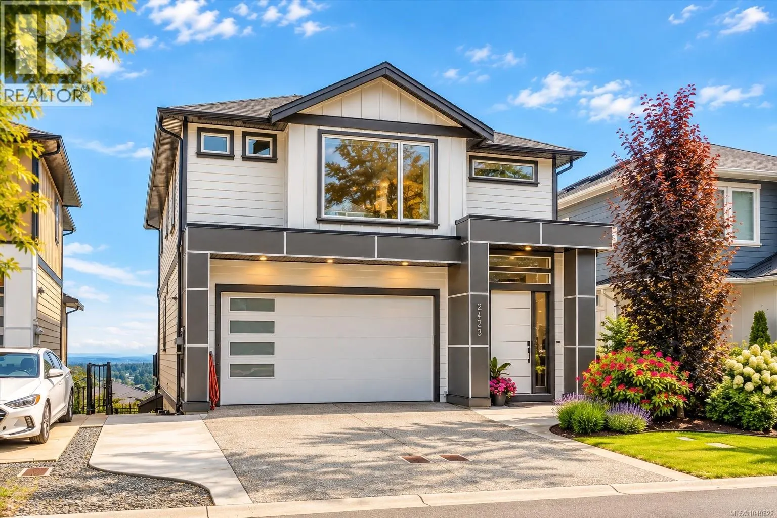 2423 Azurite Cres