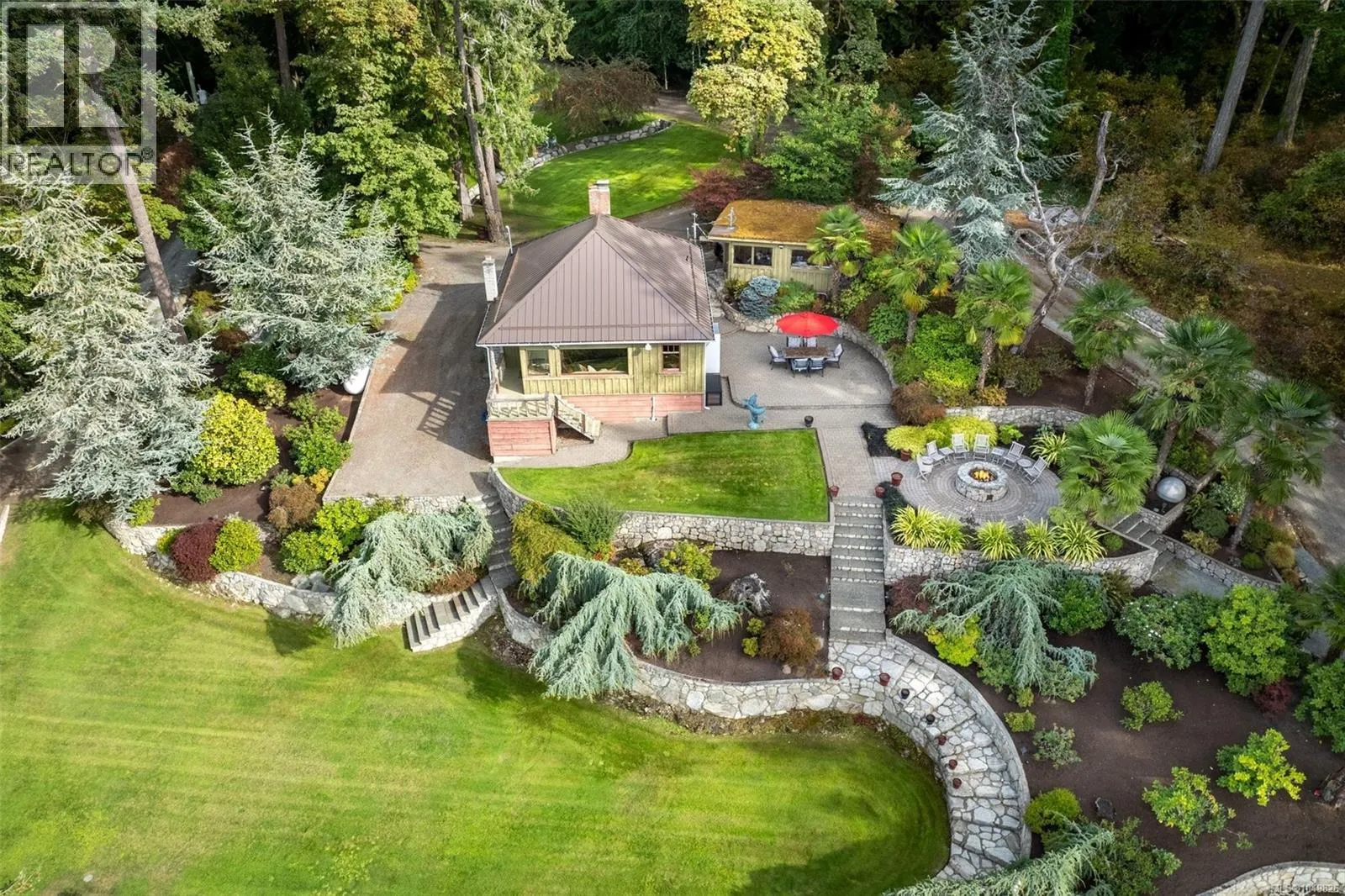 8530 & 8520 West Saanich Rd