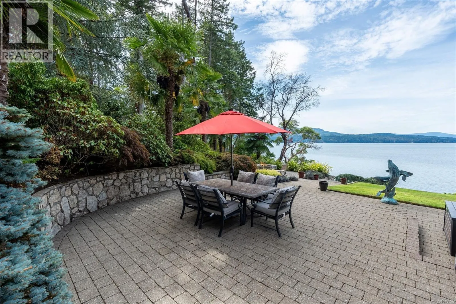 8530 & 8520 West Saanich Rd