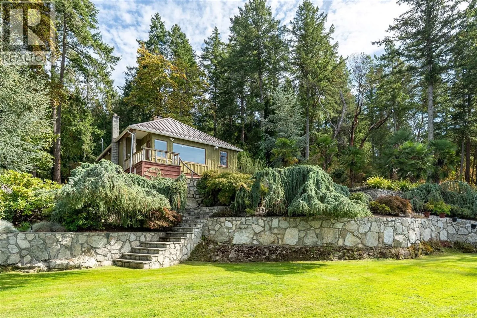 8530 & 8520 West Saanich Rd
