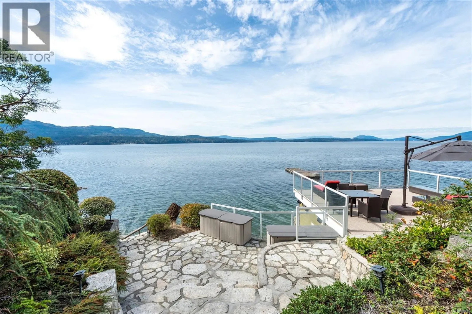 8530 & 8520 West Saanich Rd